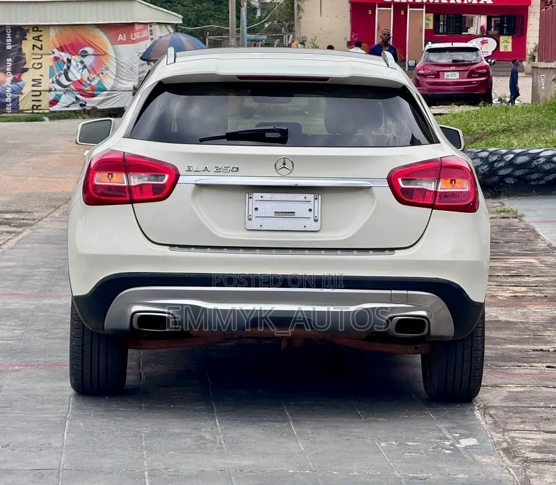 Mercedes-Benz GLA 250 2016 White