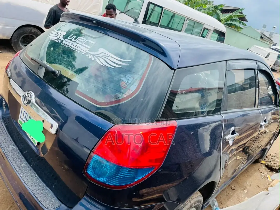 Toyota Matrix 2004 Blue