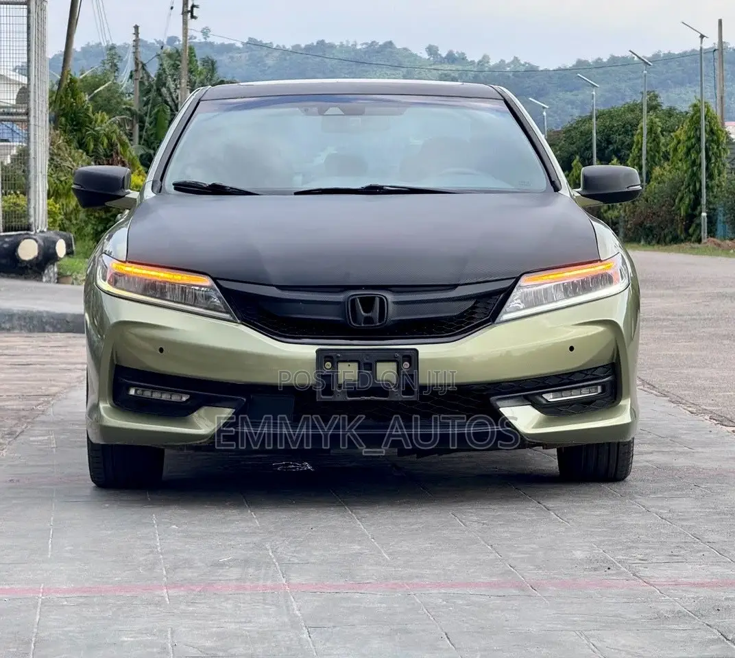 Honda Accord Touring V6 2dr Coupe FWD (3.5L 6cyl 6A) 2017 Green