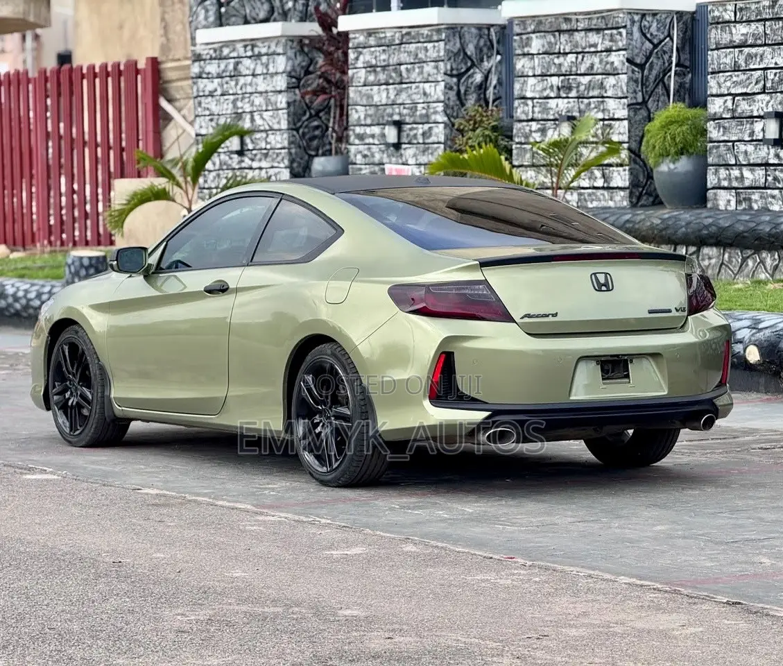Honda Accord Touring V6 2dr Coupe FWD (3.5L 6cyl 6A) 2017 Green