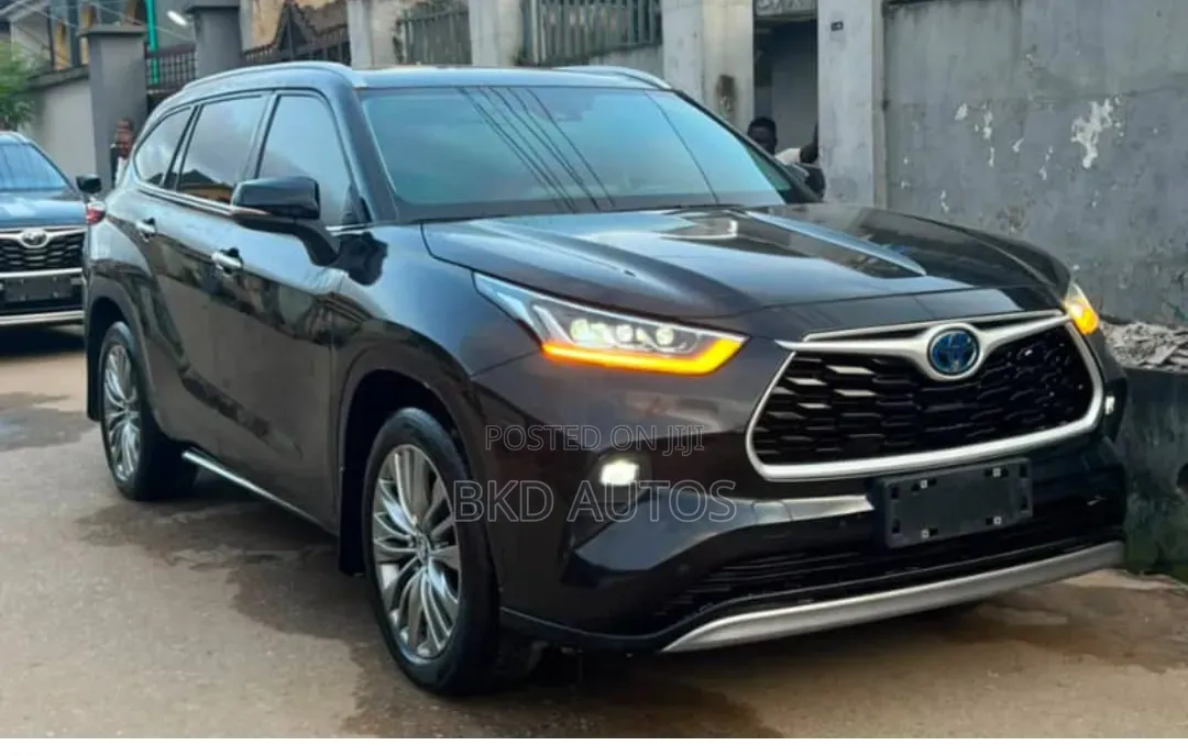 Toyota Highlander Platinum AWD 2023 Black