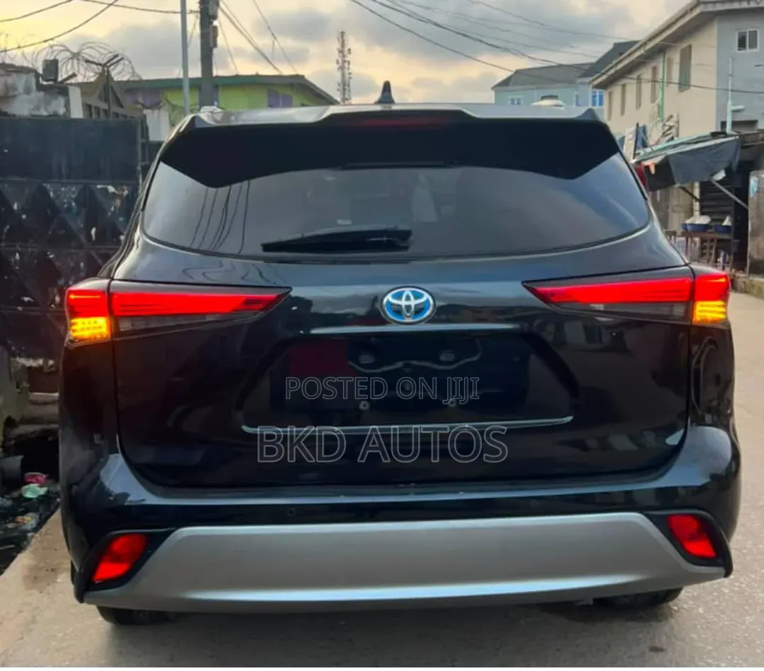 Toyota Highlander Platinum AWD 2023 Black