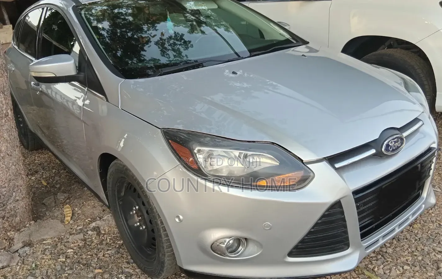 Ford Focus Titanium 5-Door 2013 Silver