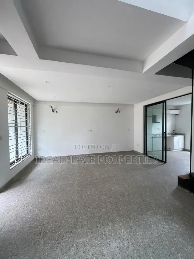 4bdrm Townhouse/Terrace in Ikate for sale