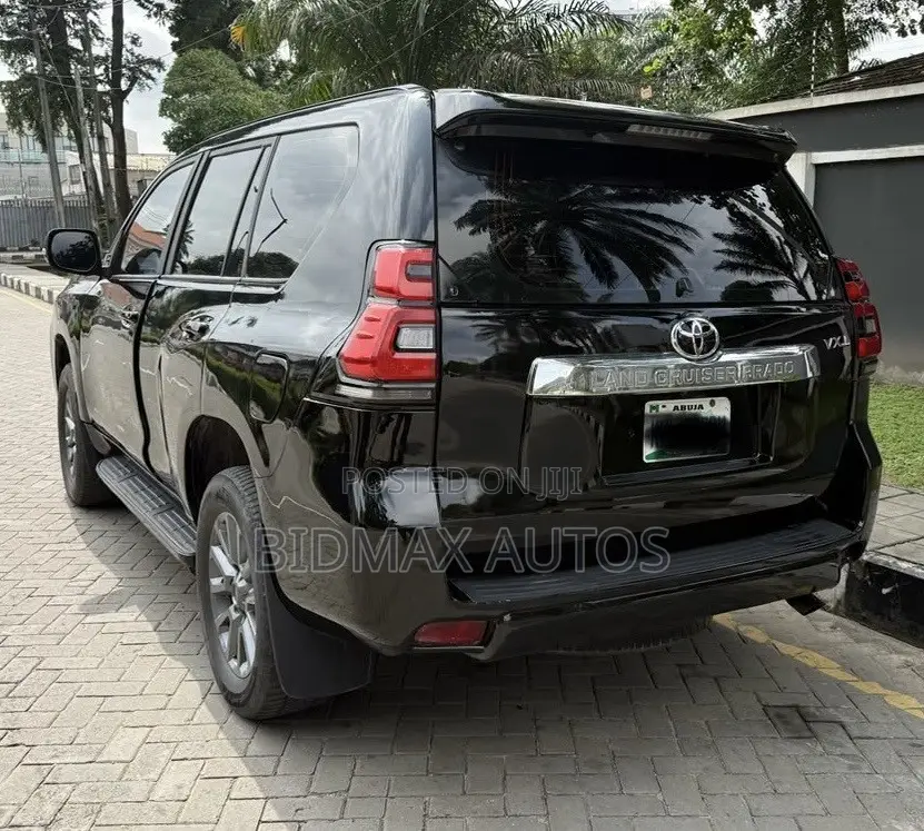 Toyota Land Cruiser Prado 4.0 Petrol TX-L 2011 Black