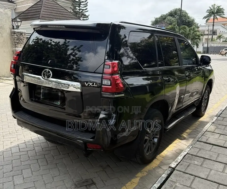 Toyota Land Cruiser Prado 4.0 Petrol TX-L 2011 Black