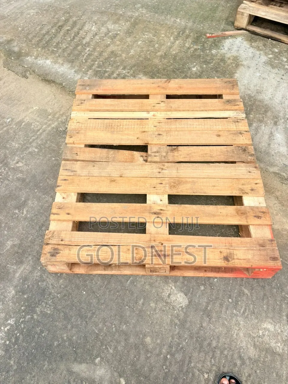 Standard Wooden Storage Pallets