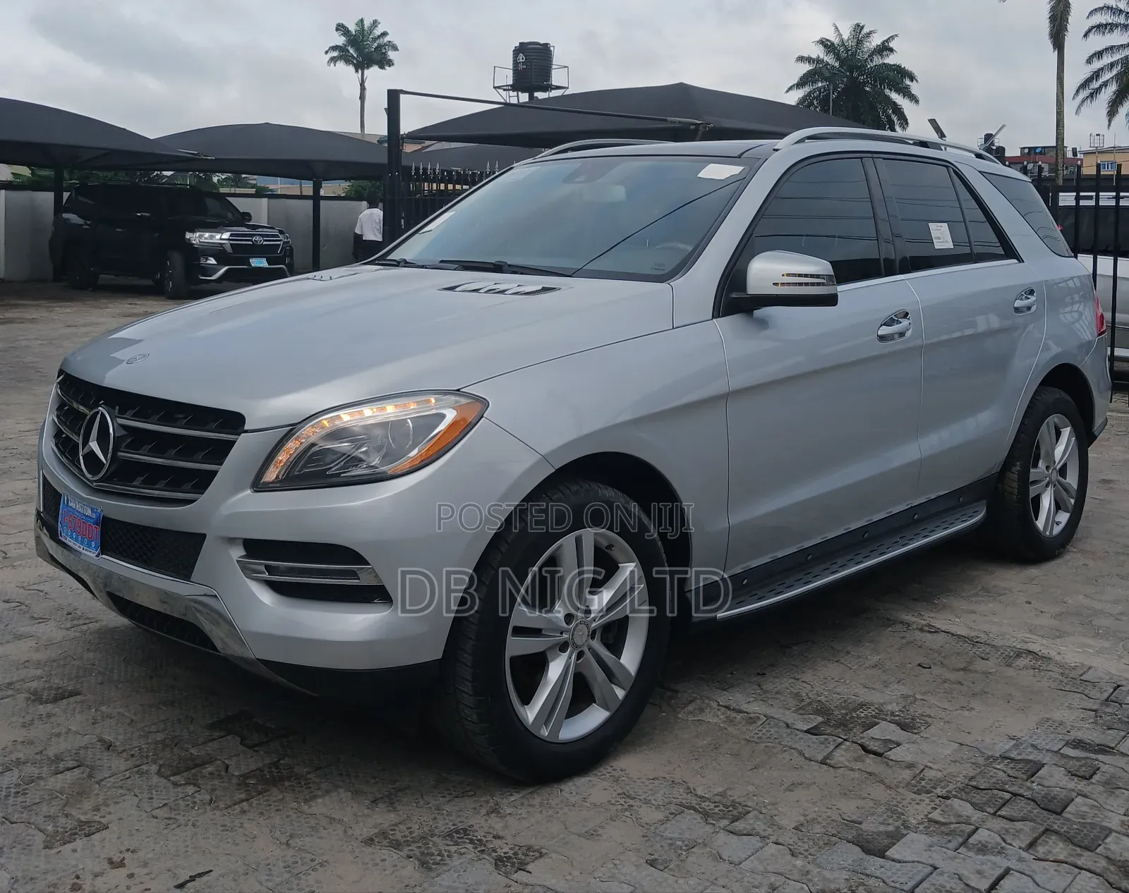 Mercedes-Benz M Class ML350 4MATIC 4dr SUV AWD (3.5L 6cyl 7A) 2014