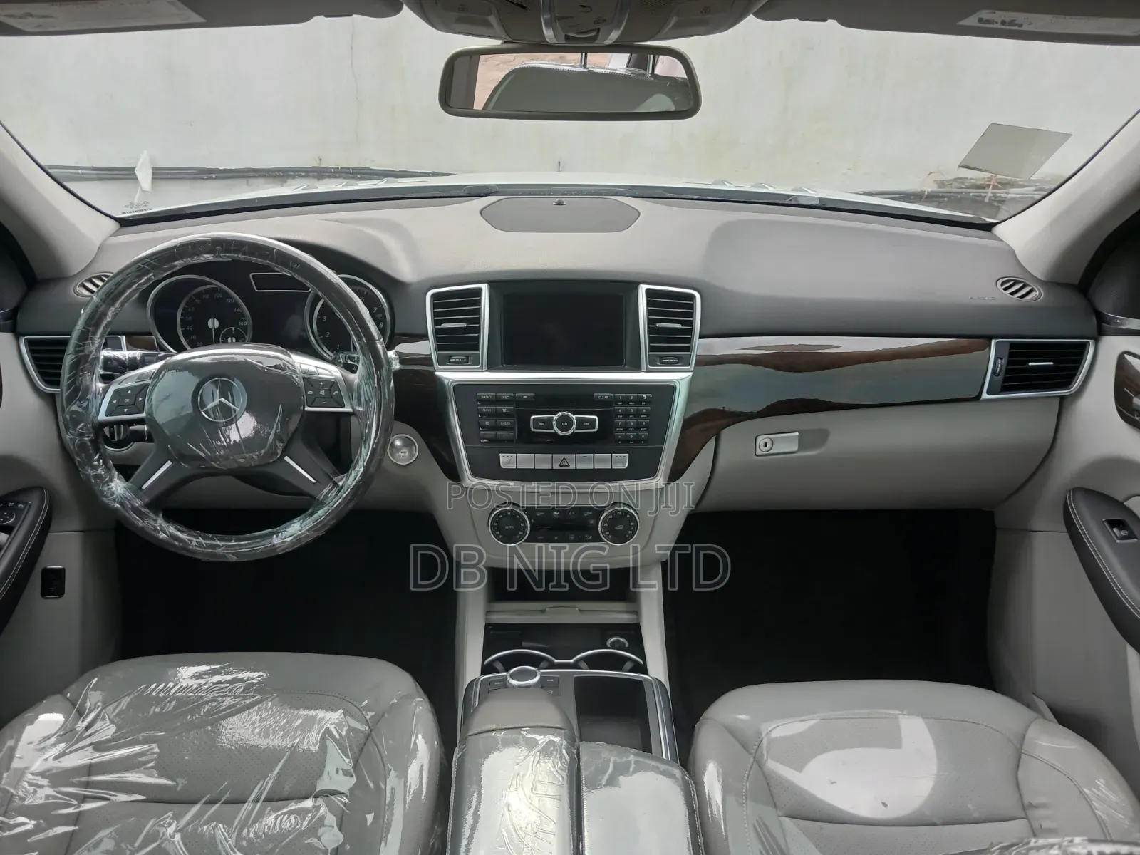 Mercedes-Benz M Class ML350 4MATIC 4dr SUV AWD (3.5L 6cyl 7A) 2014
