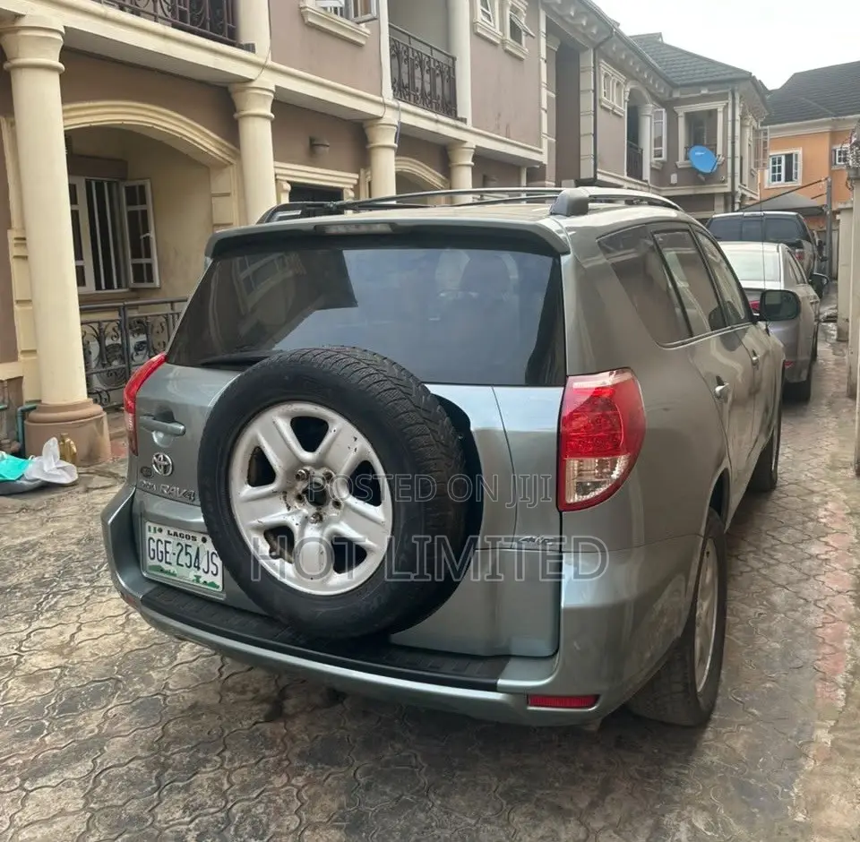 Toyota RAV4 2008 Green