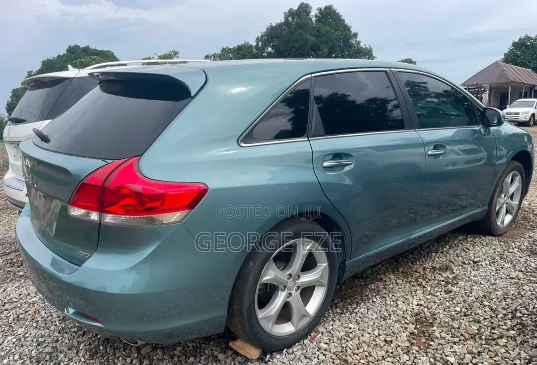 Toyota Venza 2011 Green