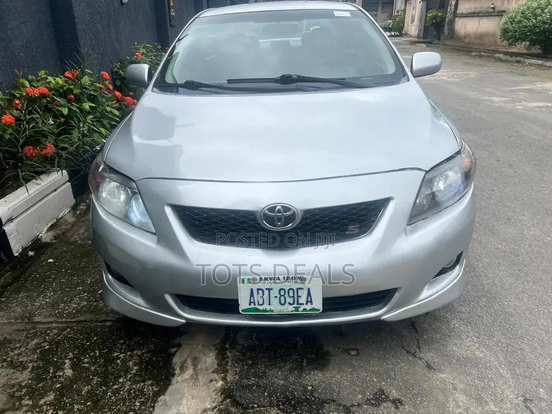 Toyota Corolla S 4dr Sedan (1.8L 4cyl 4A) 2010 Silver