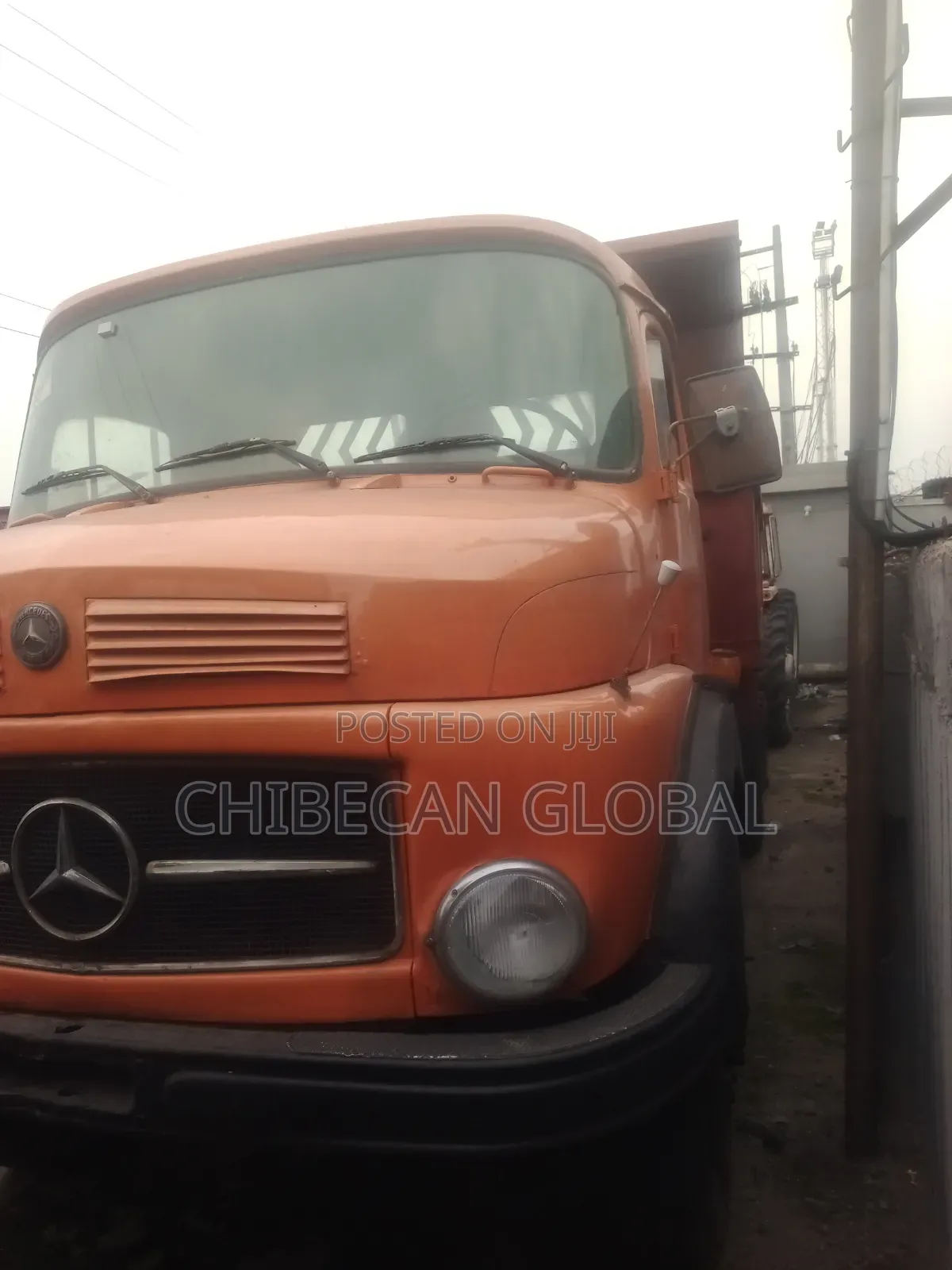 Mercedes Benz 911 Tipper With Auxiliary (Foreign Used)