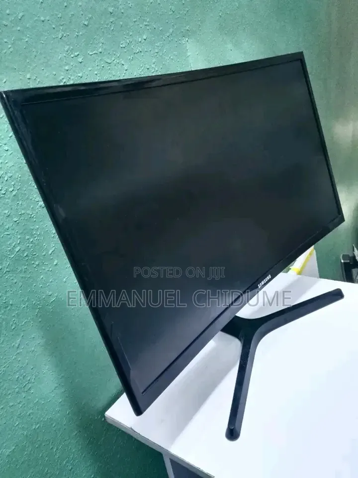 Samsung 24 Inches Ips Curve Monitor