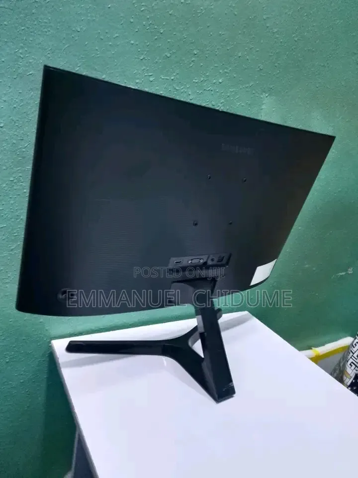 Samsung 24 Inches Ips Curve Monitor