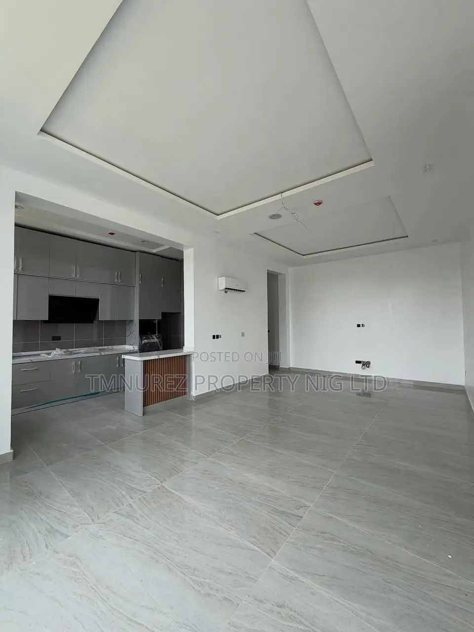 2bdrm Apartment in Lekki Phase 1 for rent