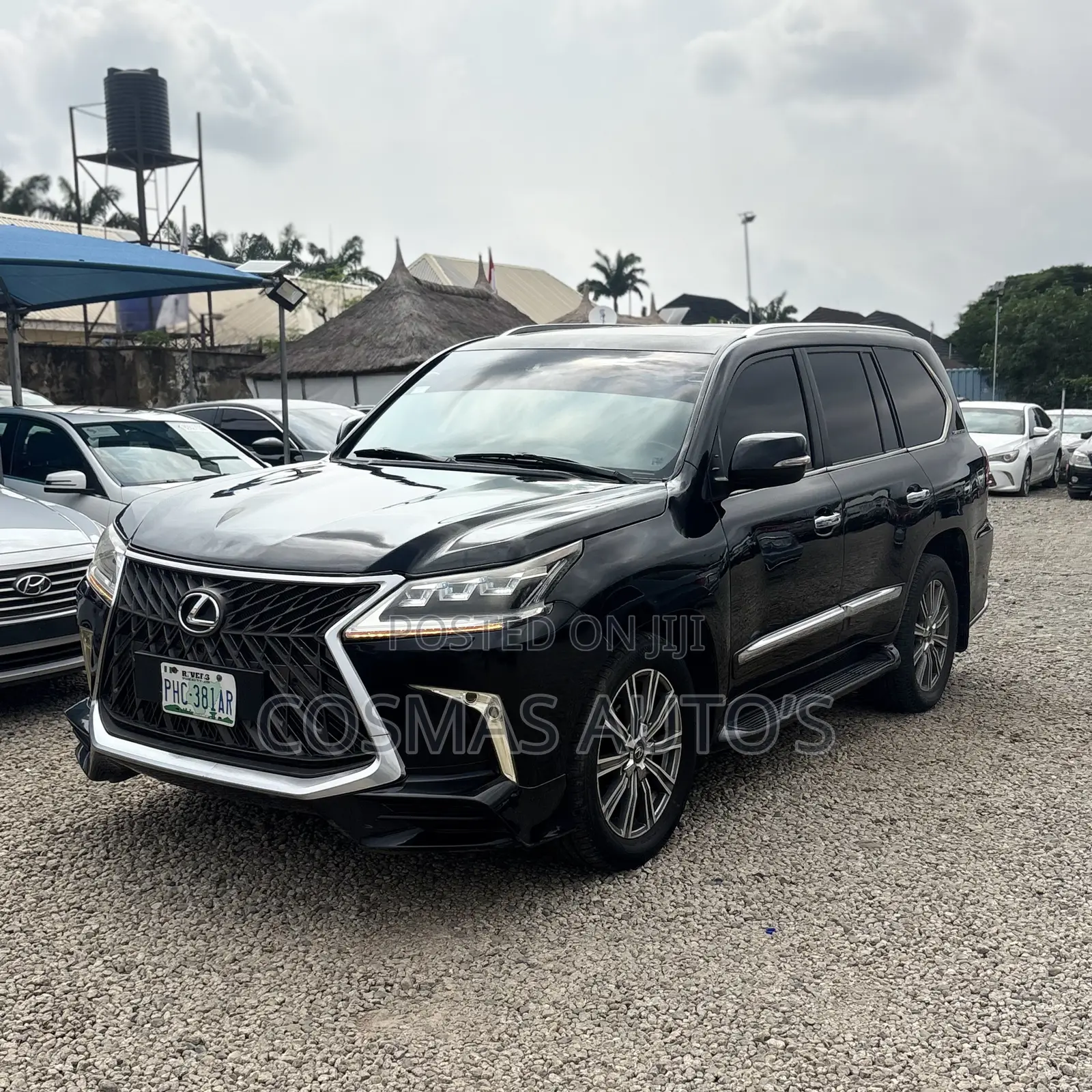 Lexus LX 2022 Black
