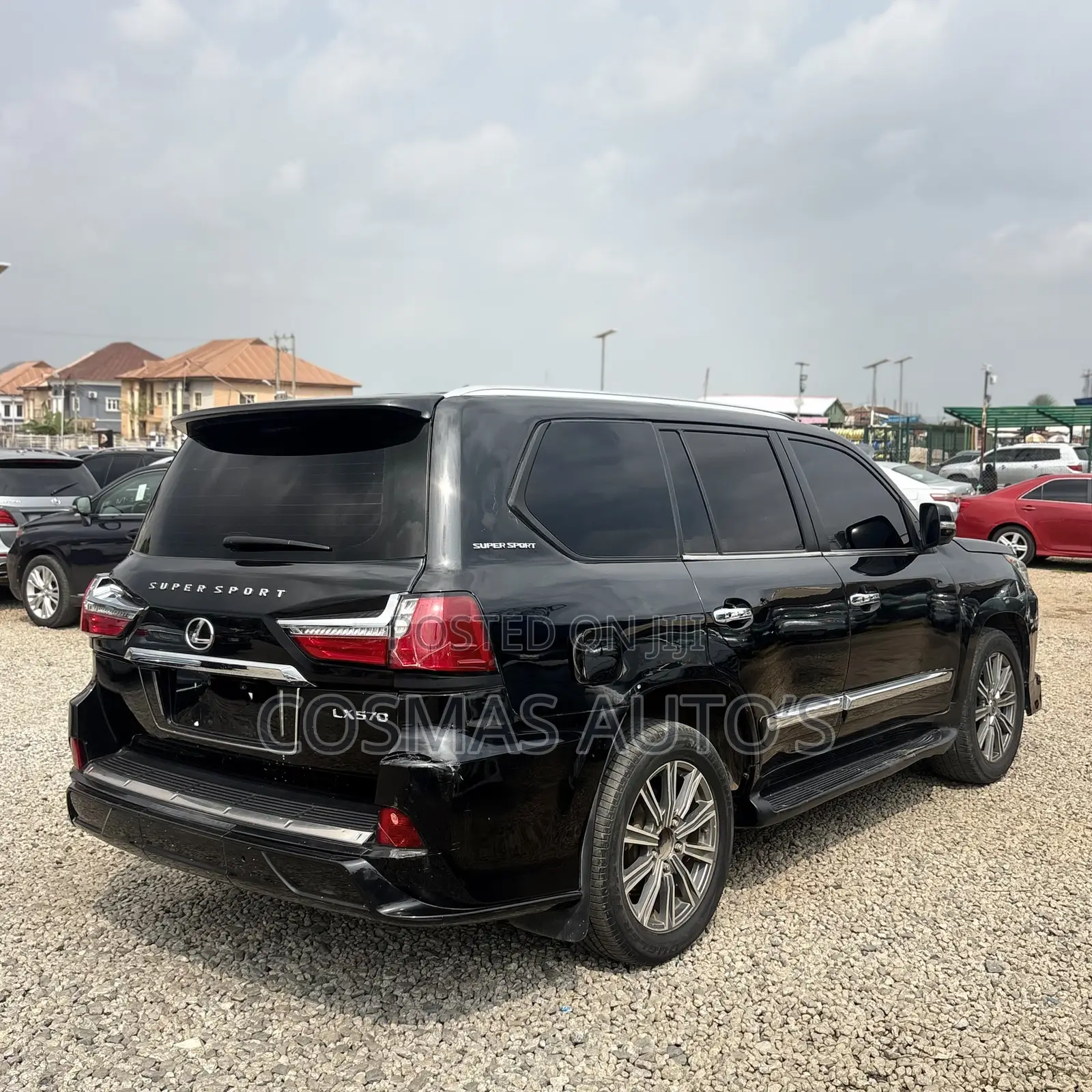 Lexus LX 2022 Black