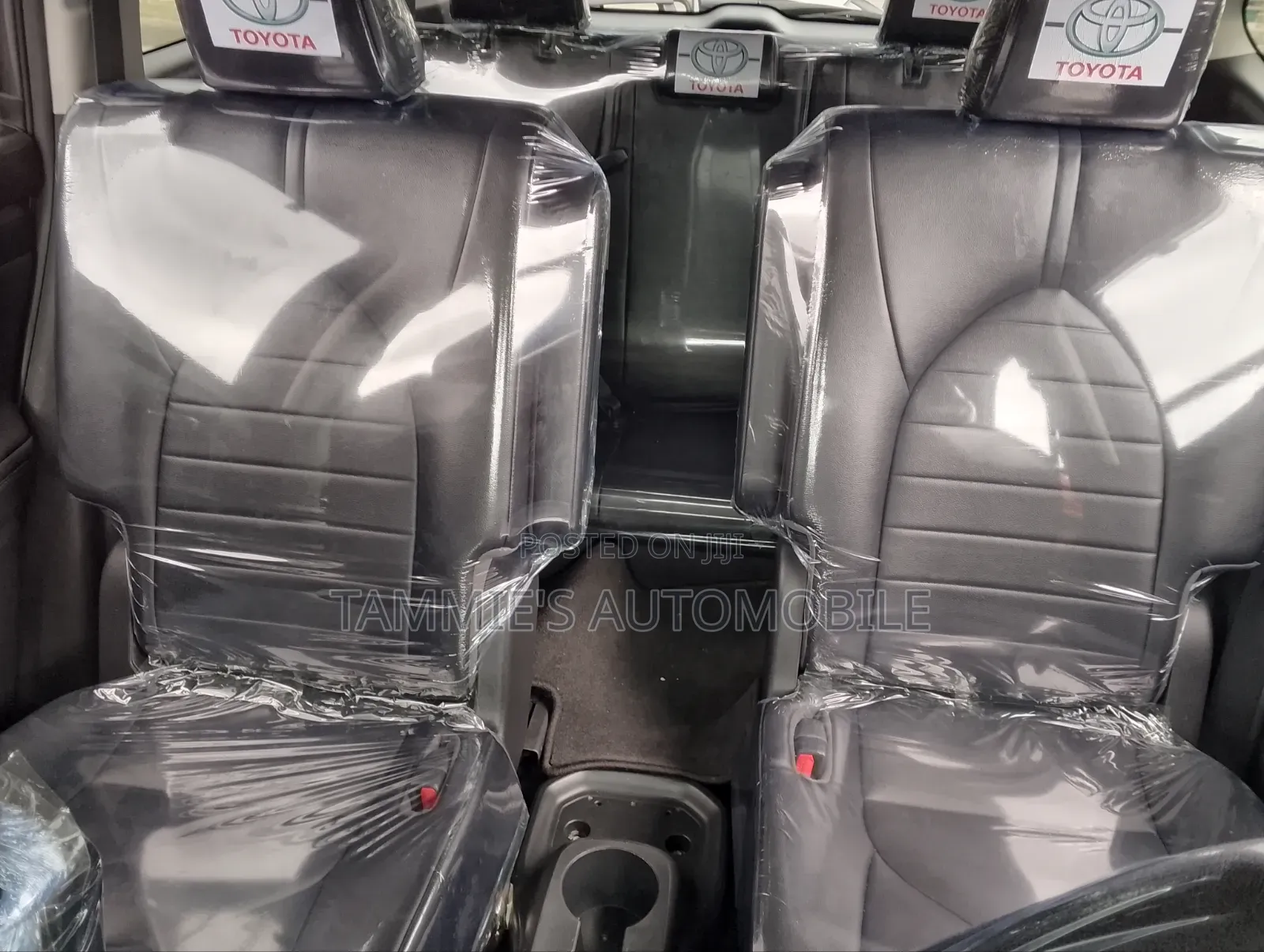 Toyota Highlander XLE 2022 Matt Black