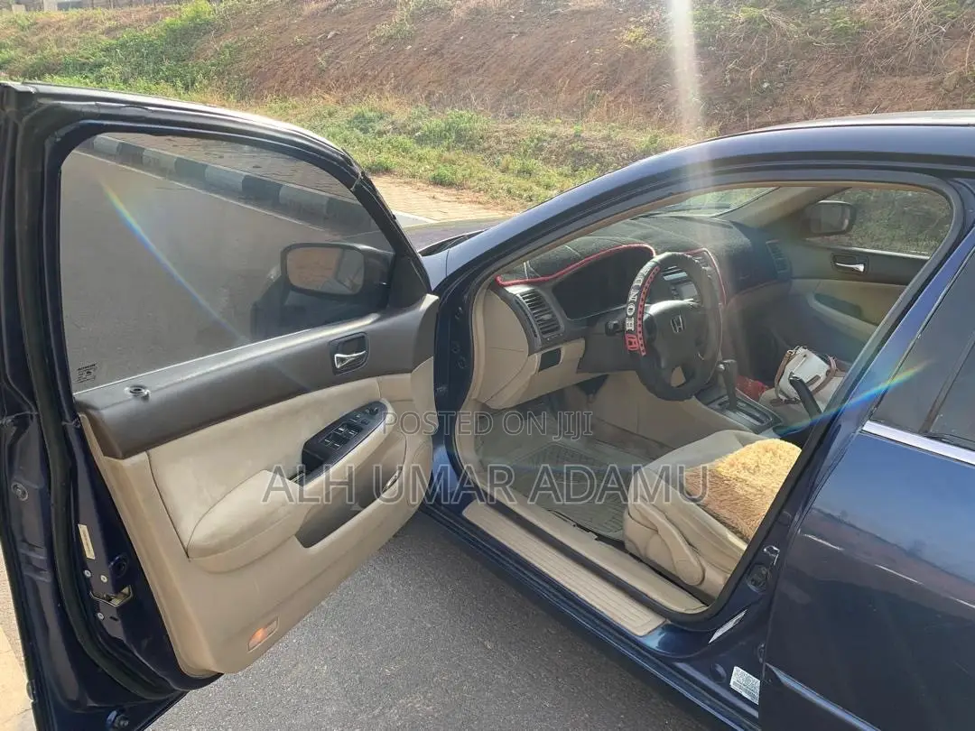 Honda Accord 2005 Blue
