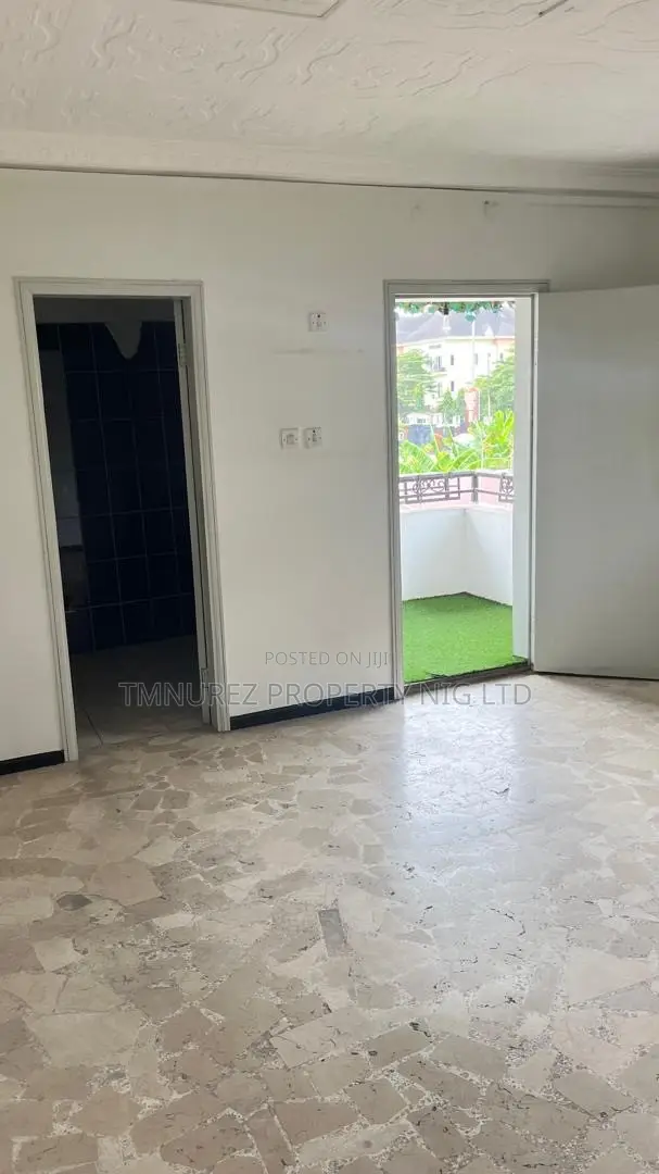 7 Bedrooms Duplex for Rent