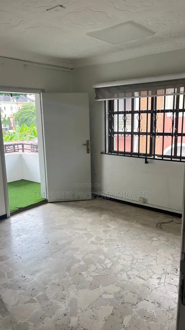 7 Bedrooms Duplex for Rent
