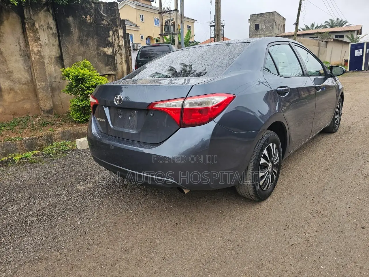 Toyota Corolla LE 4dr Sedan (1.8L 4cyl CVT) 2014 Gray