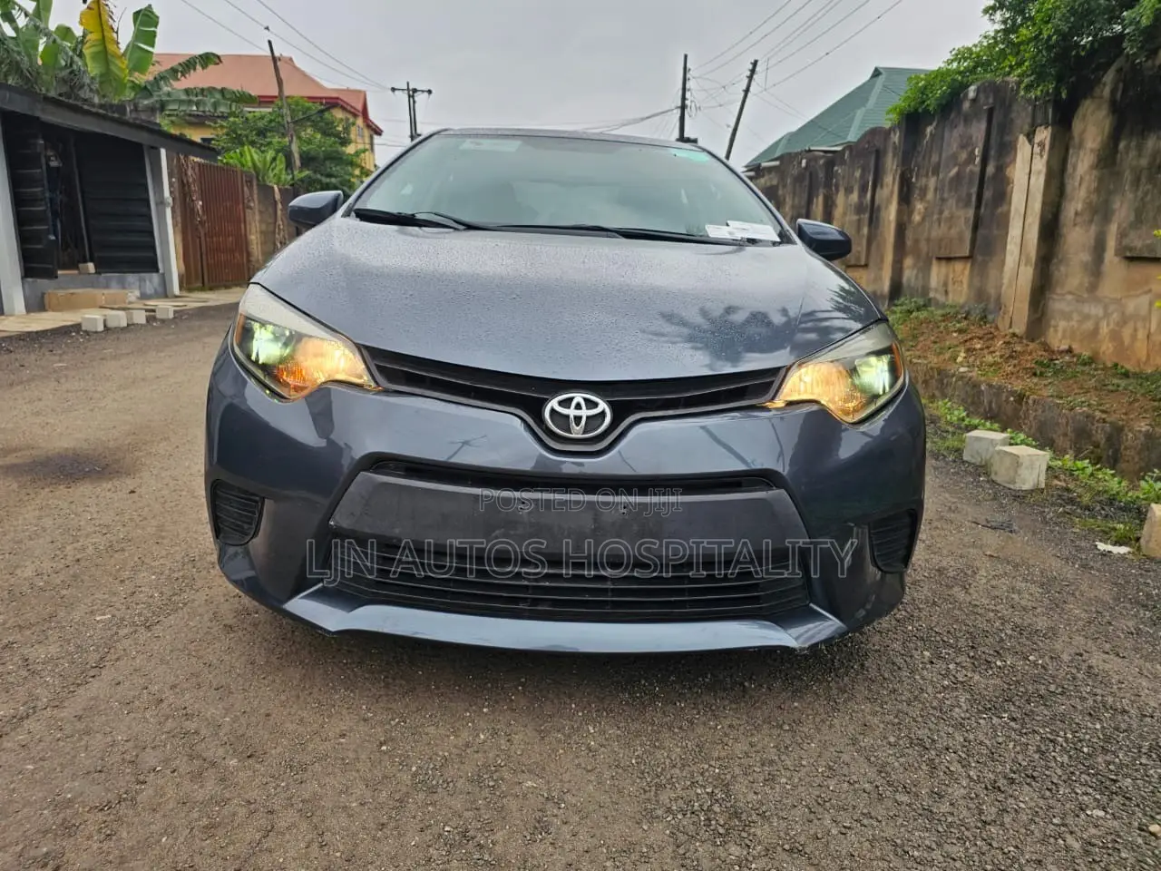 Toyota Corolla LE 4dr Sedan (1.8L 4cyl CVT) 2014 Gray