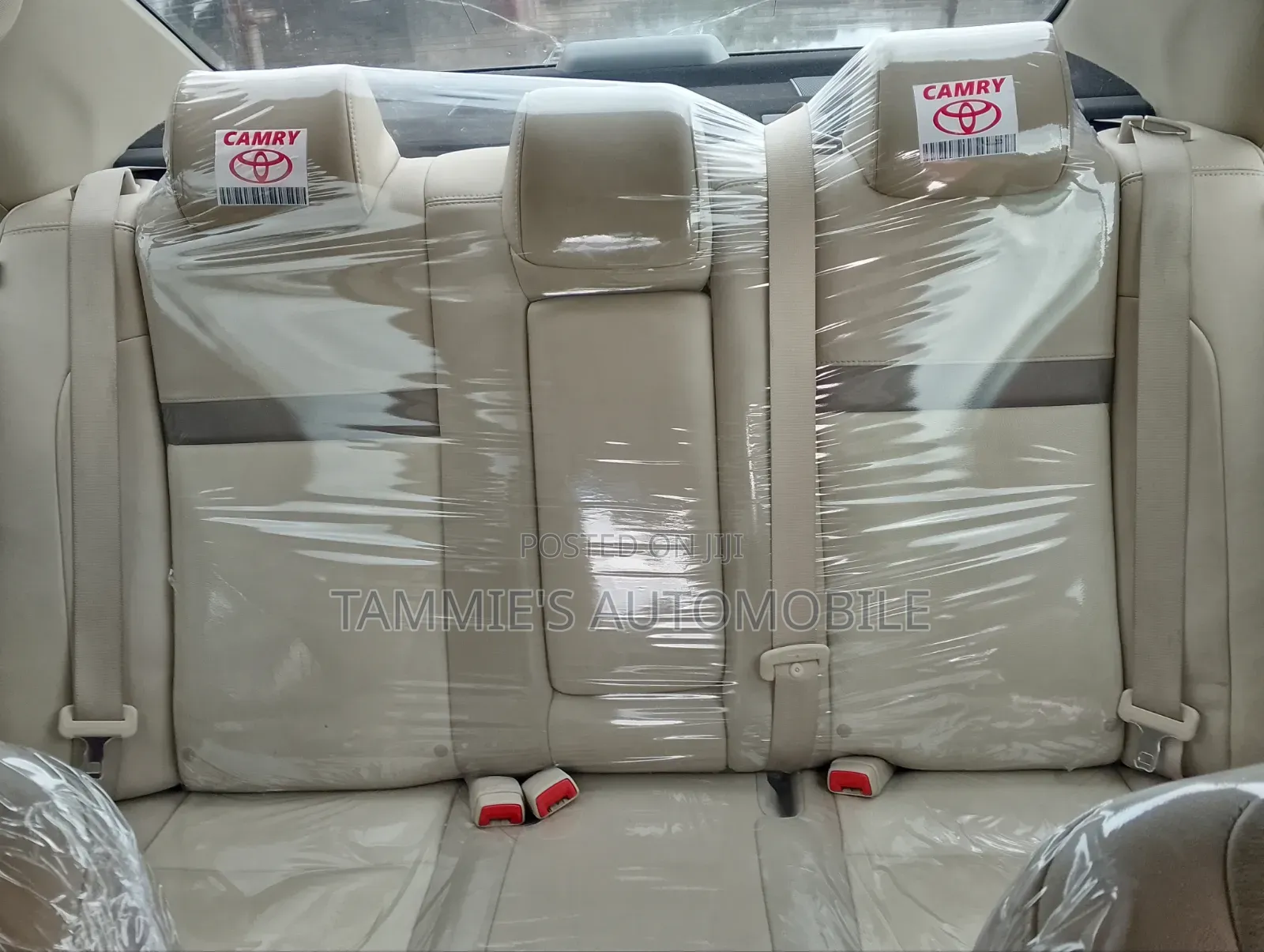 Toyota Camry XLE V6 4dr Sedan (3.5L 6cyl 6A) 2013 White