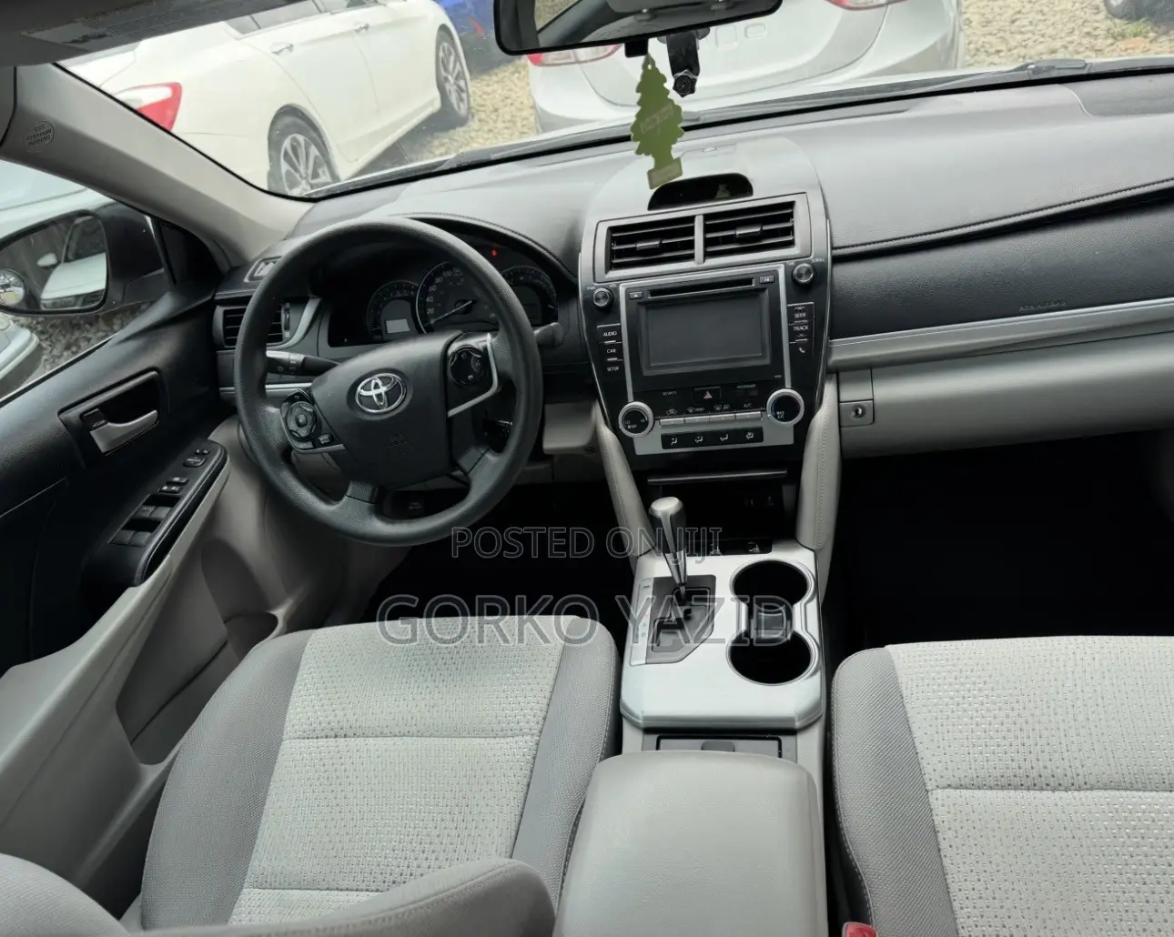 Toyota Camry LE 4dr Sedan (2.5L 4cyl 6A) 2014 Silver