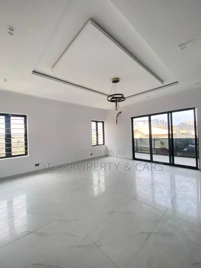 5bdrm Duplex in Ologolo for sale