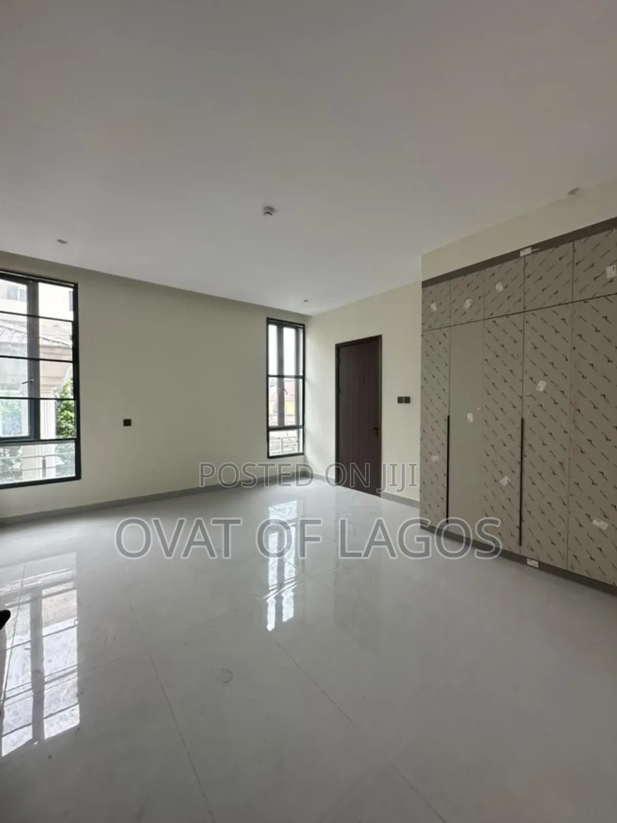 2bdrm Apartment in Lekki Phase 1 for sale