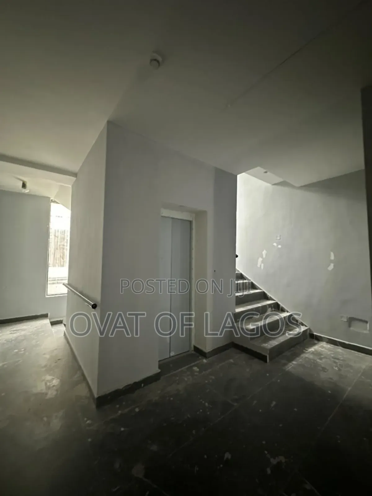 2bdrm Apartment in Lekki Phase 1 for sale