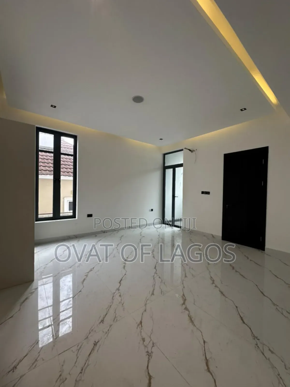 2bdrm Apartment in Lekki Phase 1 for sale