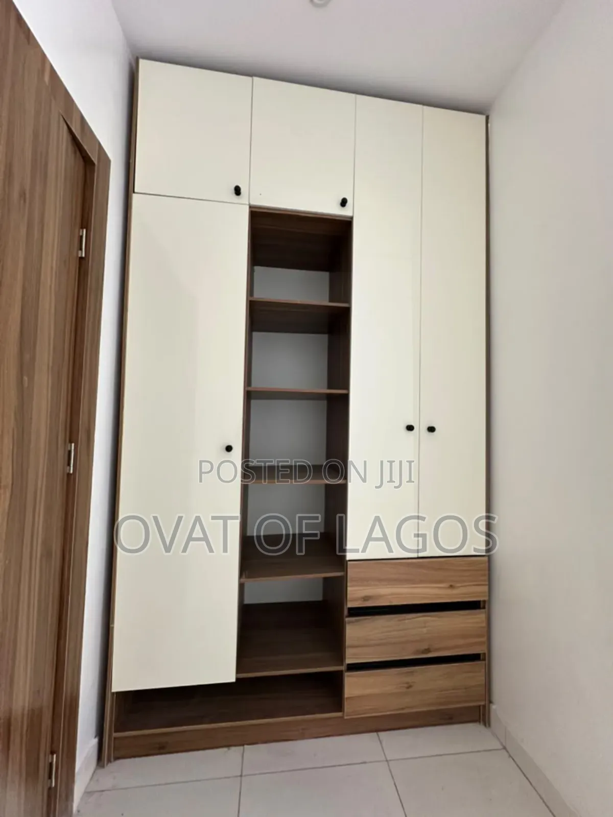 1bdrm Apartment in Lekki Phase 1 for sale