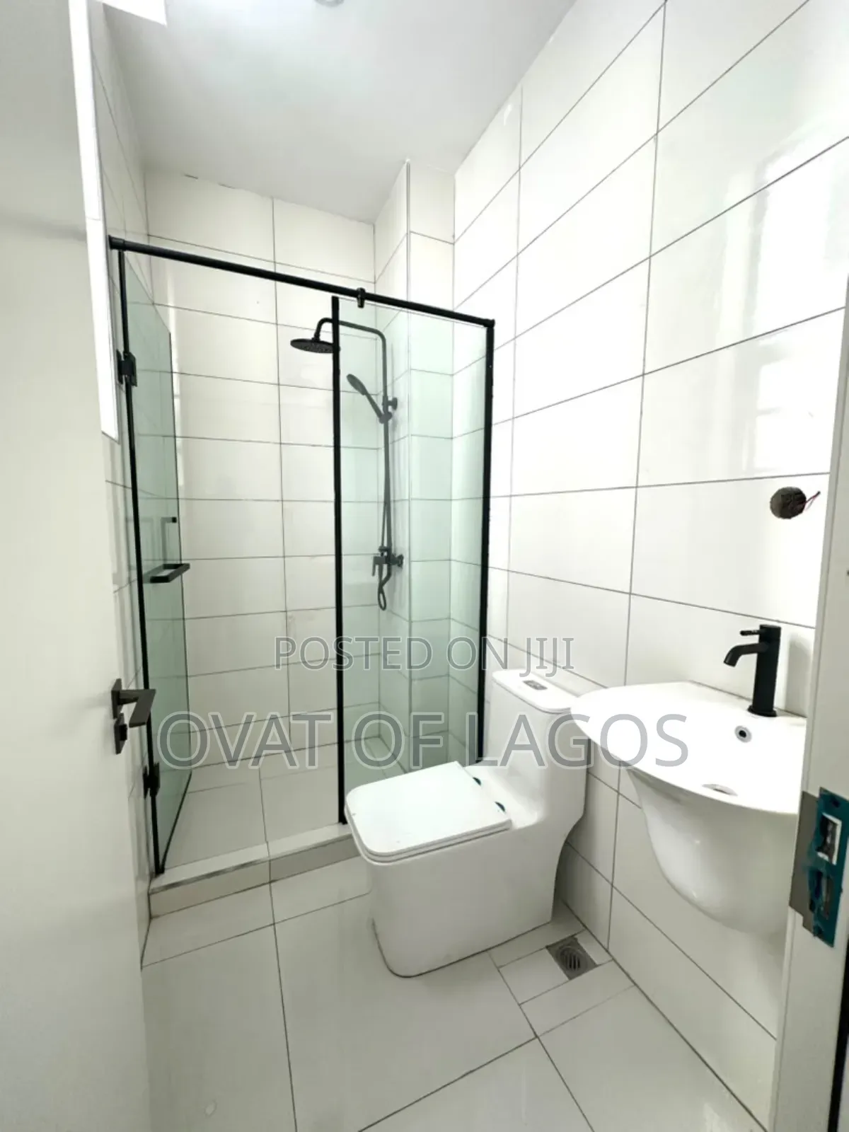 2bdrm Apartment in Lekki Phase 1 for sale