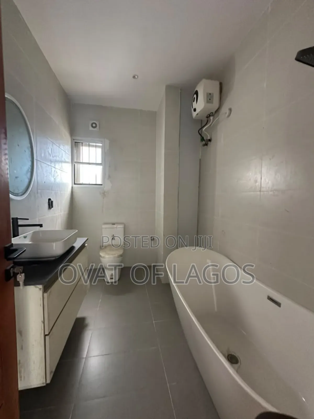 5bdrm Maisonette in Lekki Phase 1 for sale