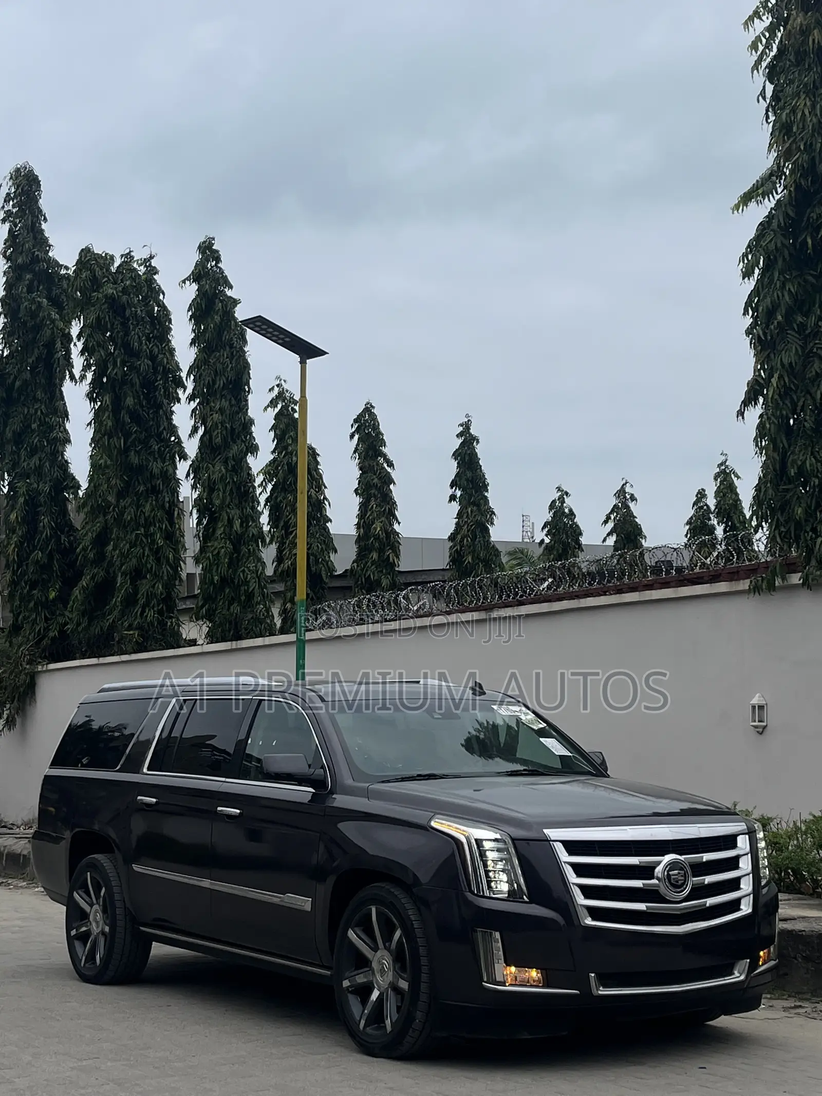 Cadillac Escalade ESV 2015 Gray