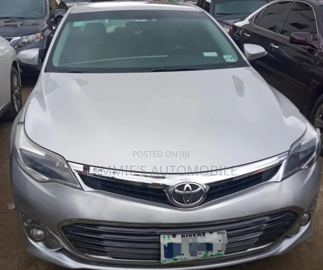 Toyota Avalon XLE 4dr Sedan (3.5L 6cyl 6A) 2015 Silver