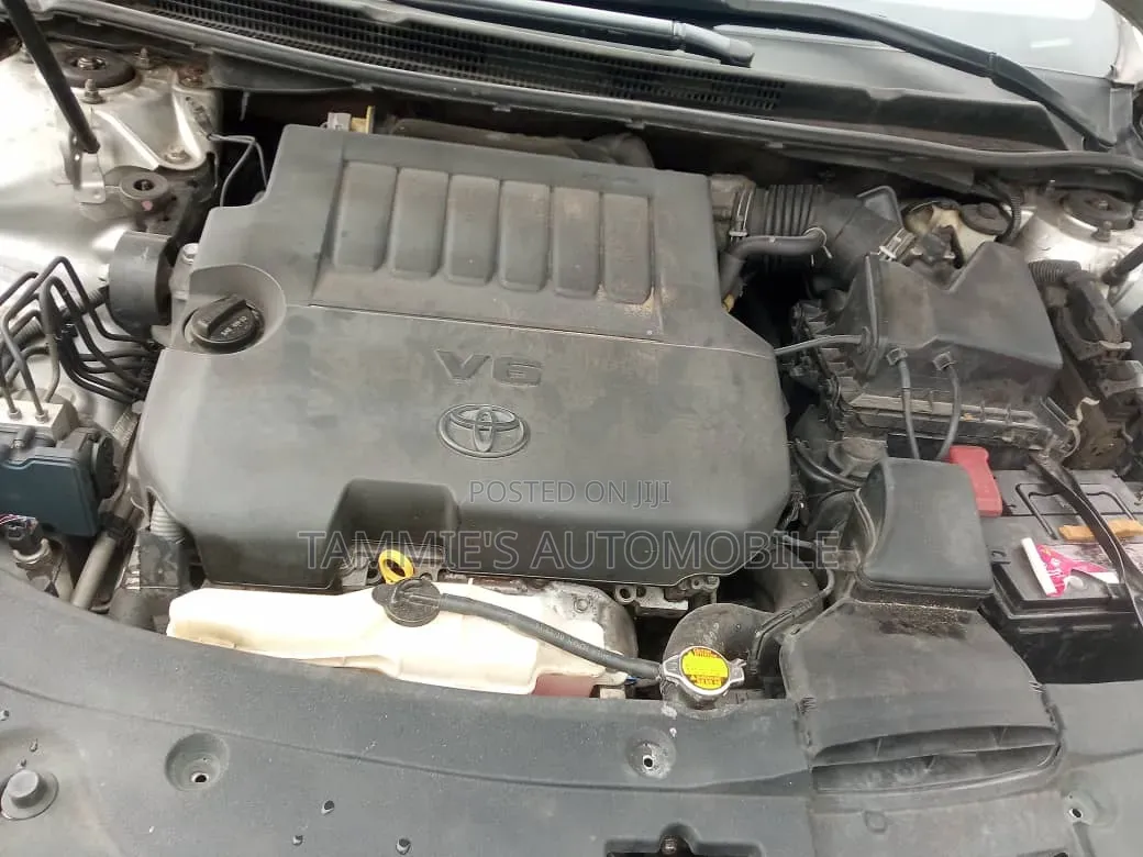 Toyota Avalon XLE 4dr Sedan (3.5L 6cyl 6A) 2015 Silver