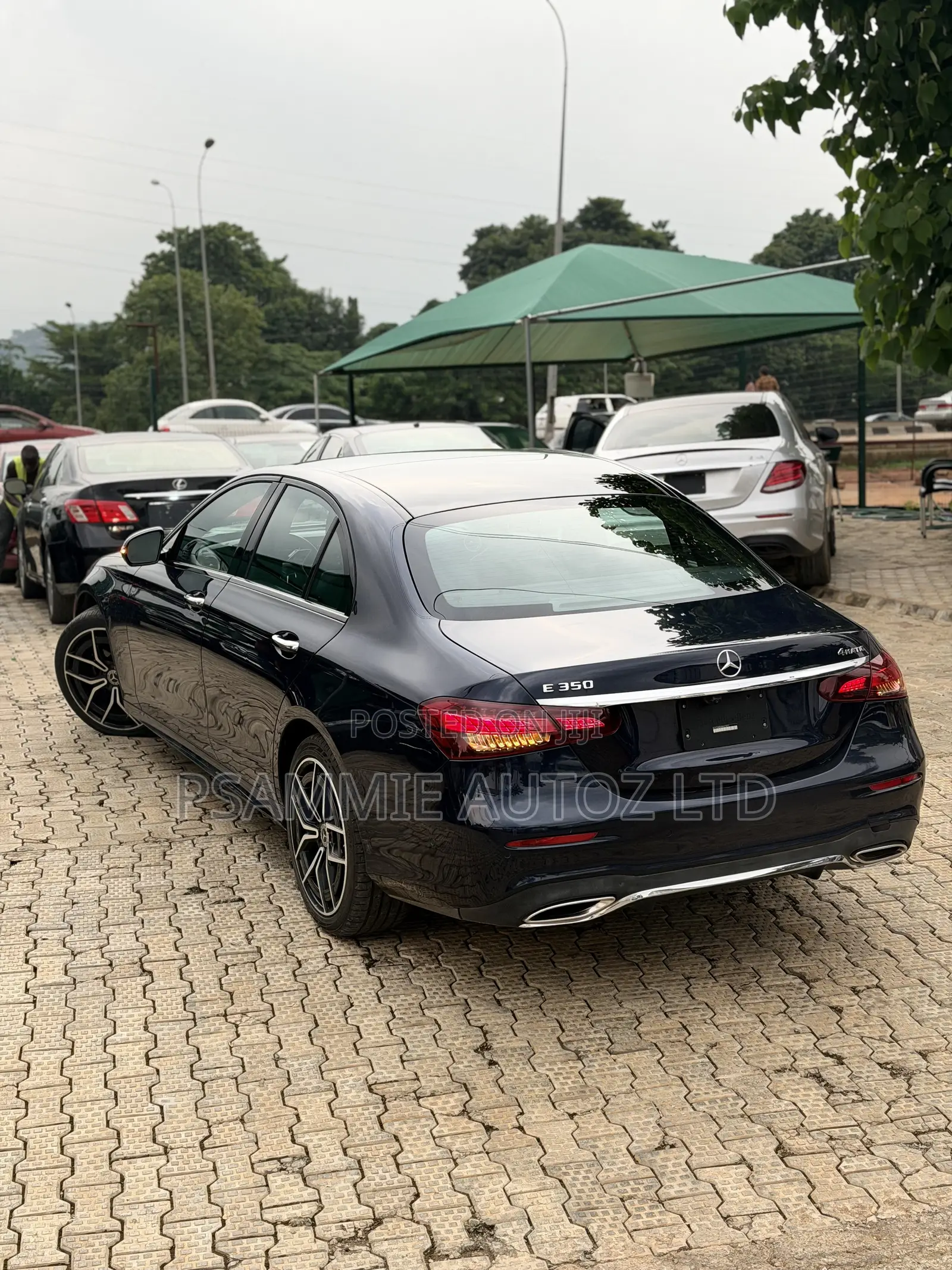 Mercedes-Benz E350 2021 Blue