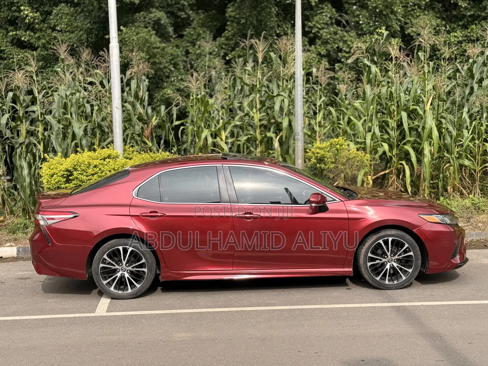 Toyota Camry SE FWD (2.5L 4cyl 8AM) 2018 Red