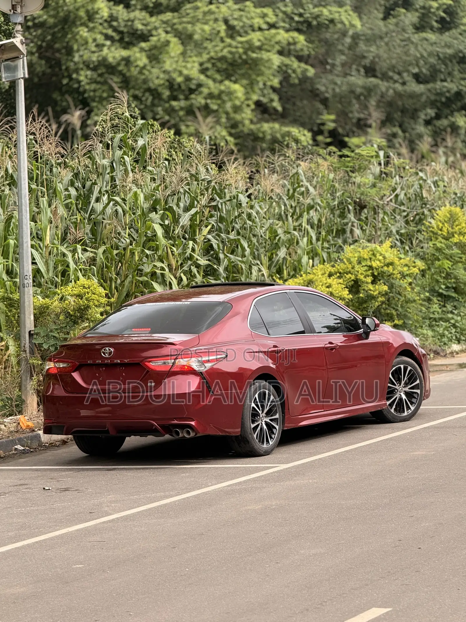 Toyota Camry SE FWD (2.5L 4cyl 8AM) 2018 Red