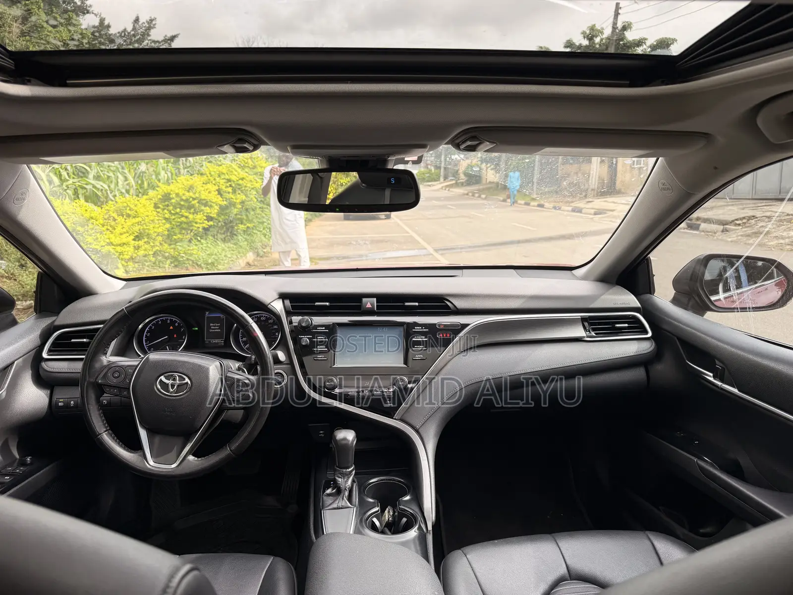 Toyota Camry SE FWD (2.5L 4cyl 8AM) 2018 Red