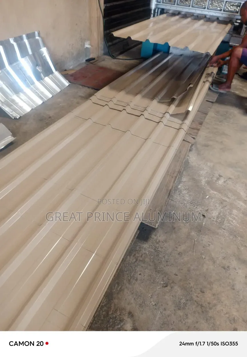 Aluminum Roofing Sheet Lead Color Beige Color and Green Colors