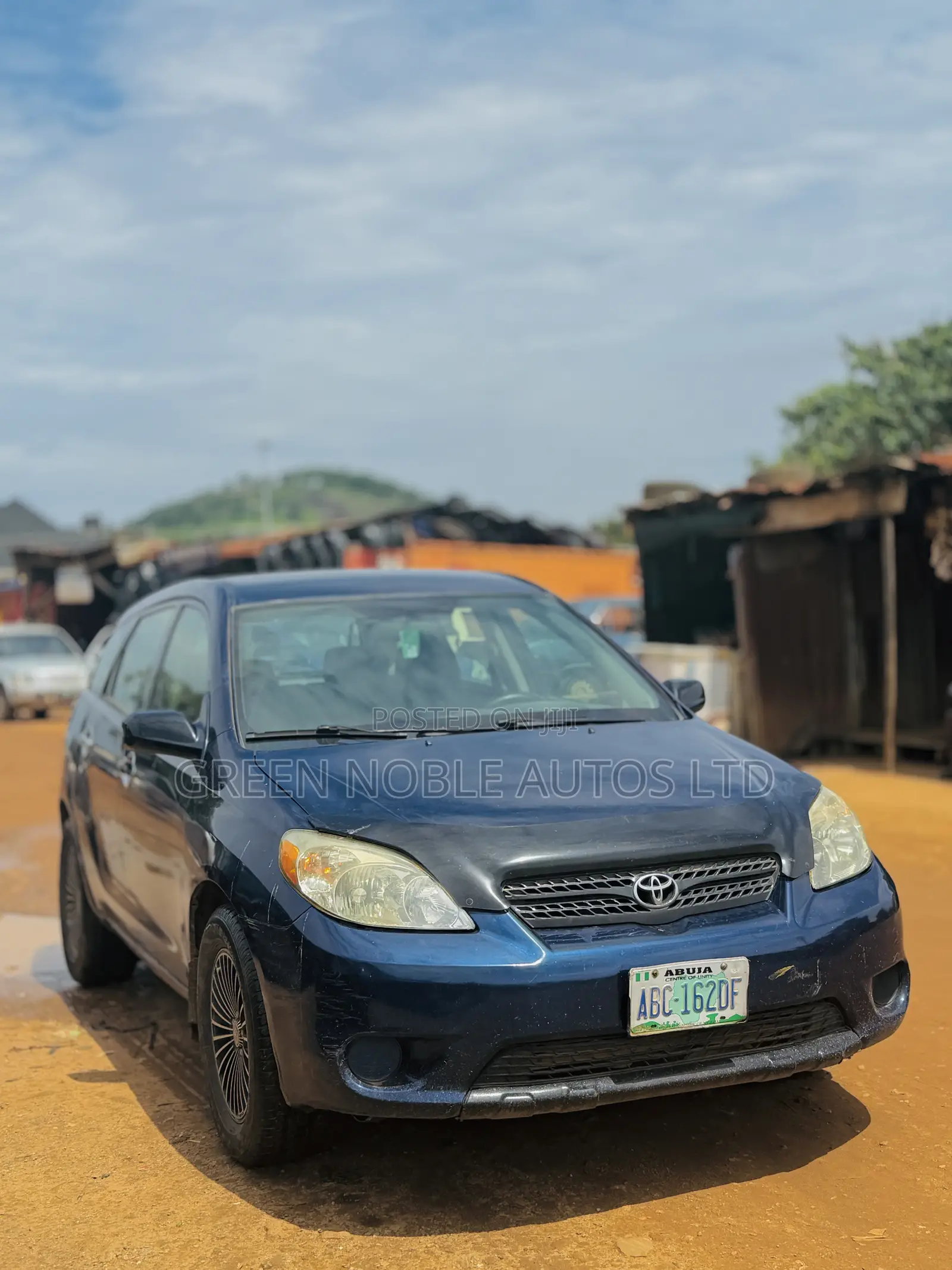 Toyota Matrix XR Hatchback FWD (1.8L 4cyl 4A) 2005 Blue
