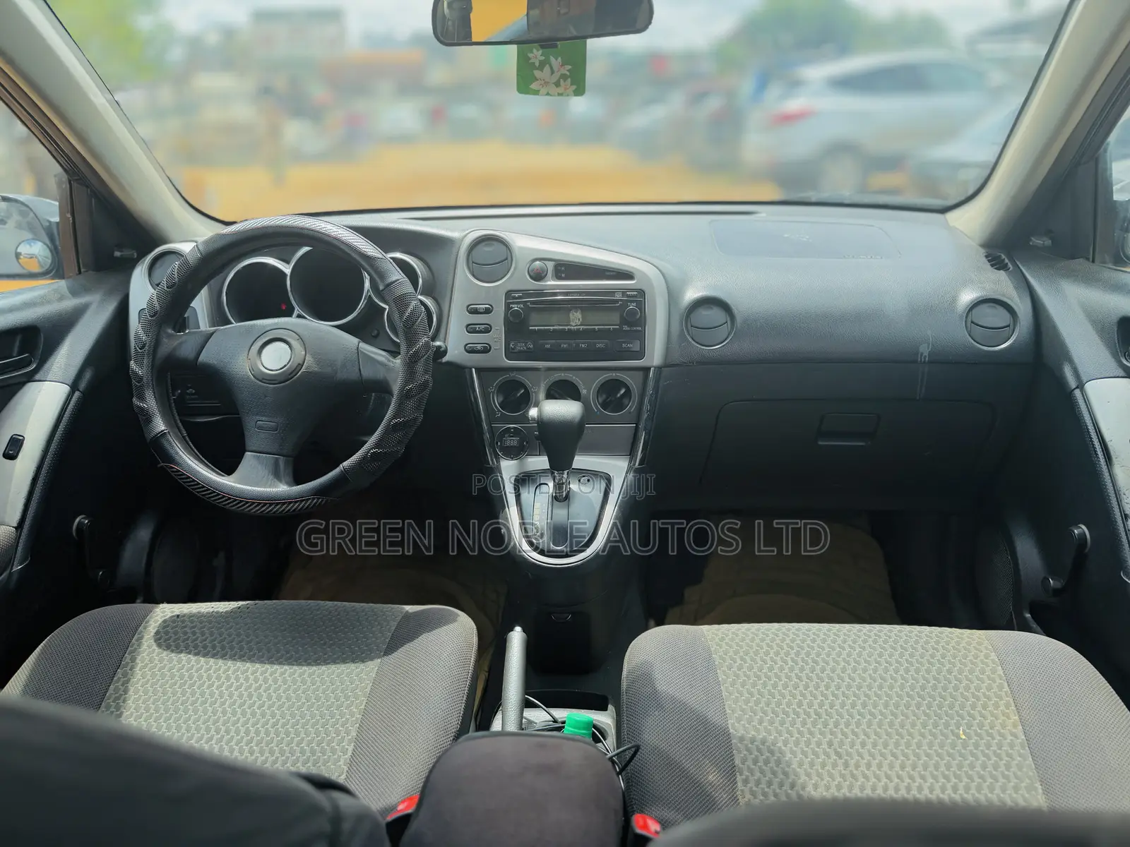 Toyota Matrix XR Hatchback FWD (1.8L 4cyl 4A) 2005 Blue