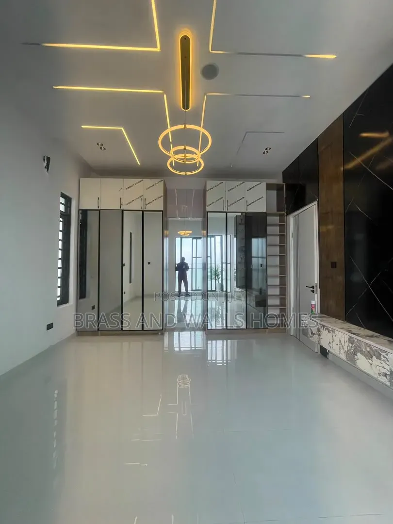 Furnished 4bdrm Duplex in Sangotedo for sale