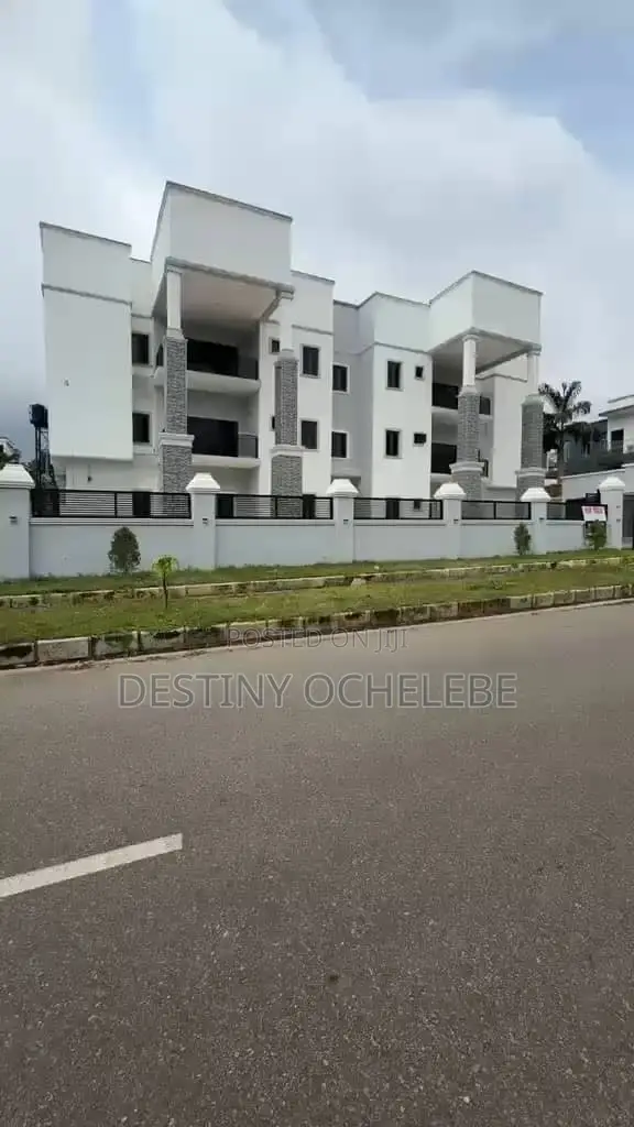 3bdrm Apartment in Guzape for sale