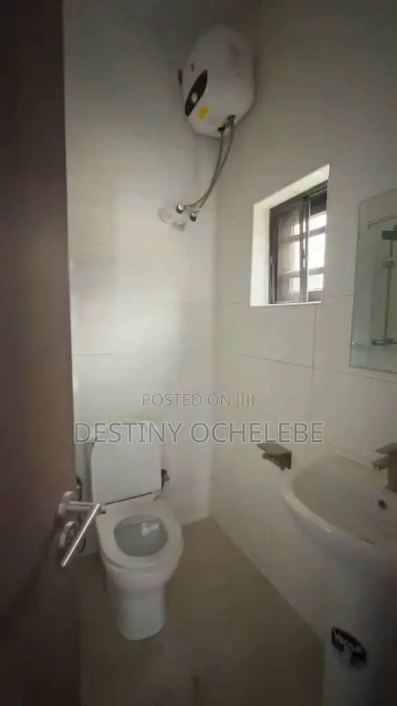 3bdrm Apartment in Guzape for sale